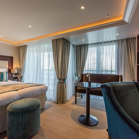 Hotel Select Ms Charles Dickens Neuss Exterior foto