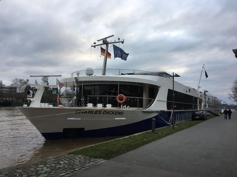 Hotel Select Ms Charles Dickens Neuss Exterior foto